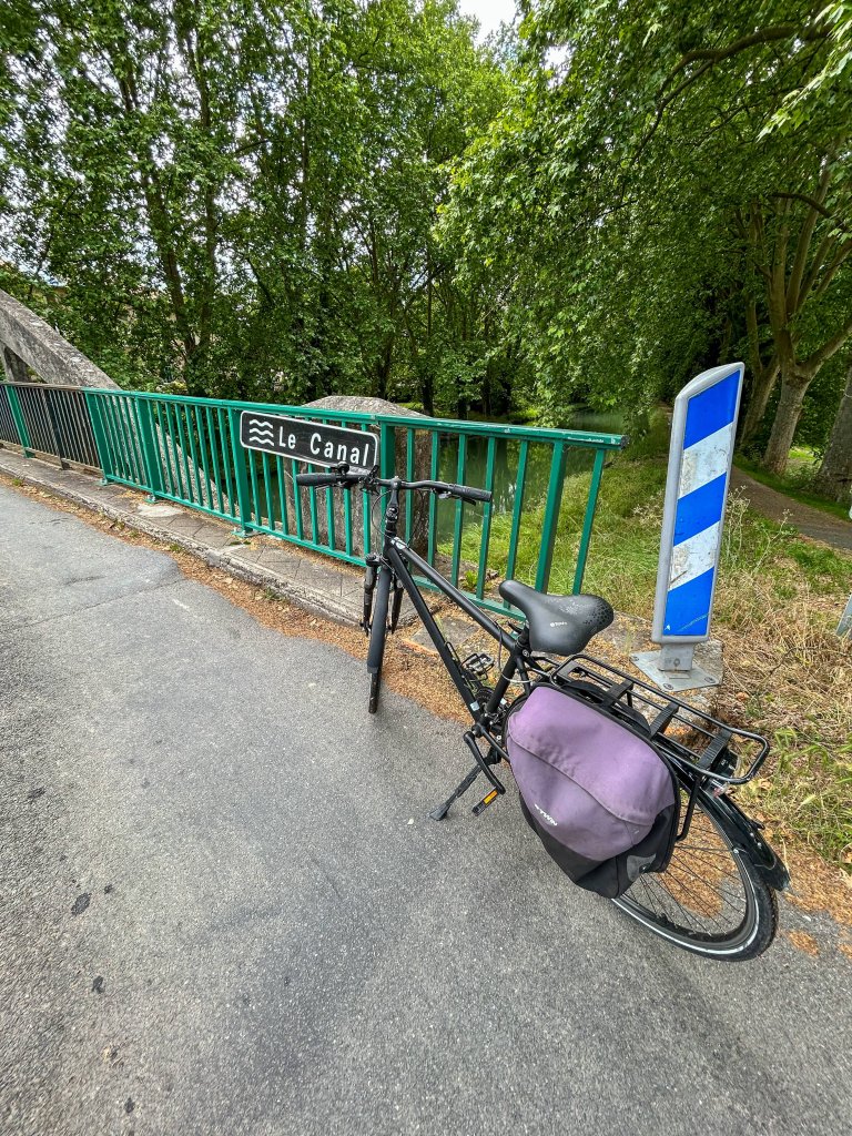 bike bridge canal de la garonne