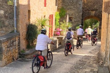 Medieval roundtrip between Lot & Dordogne valleys